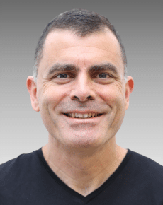 אביב סגס  