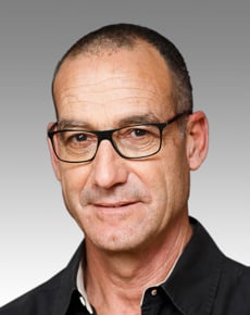 ניר ברוש  