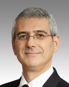עו
